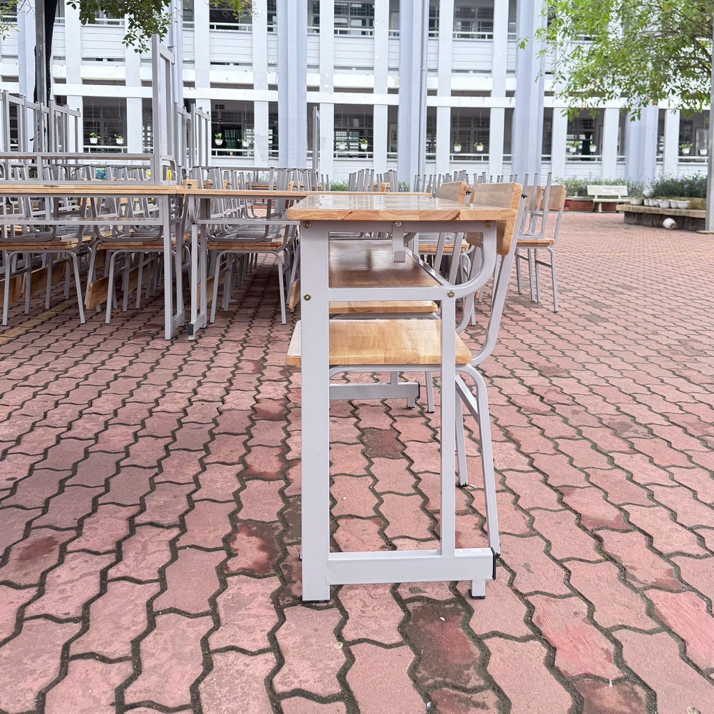 Bàn ghế học sinh gỗ cao su BHSCS12